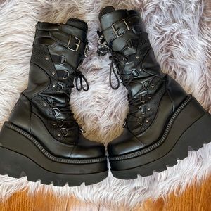 Demonia Shaker Boots